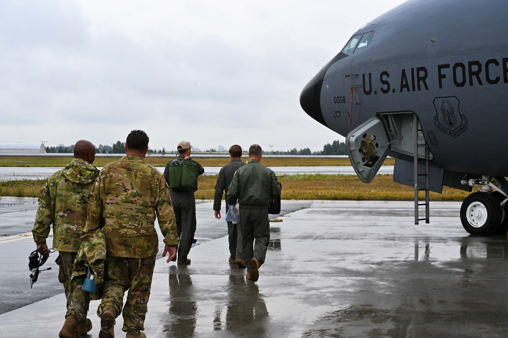 Aircrew load onto jet