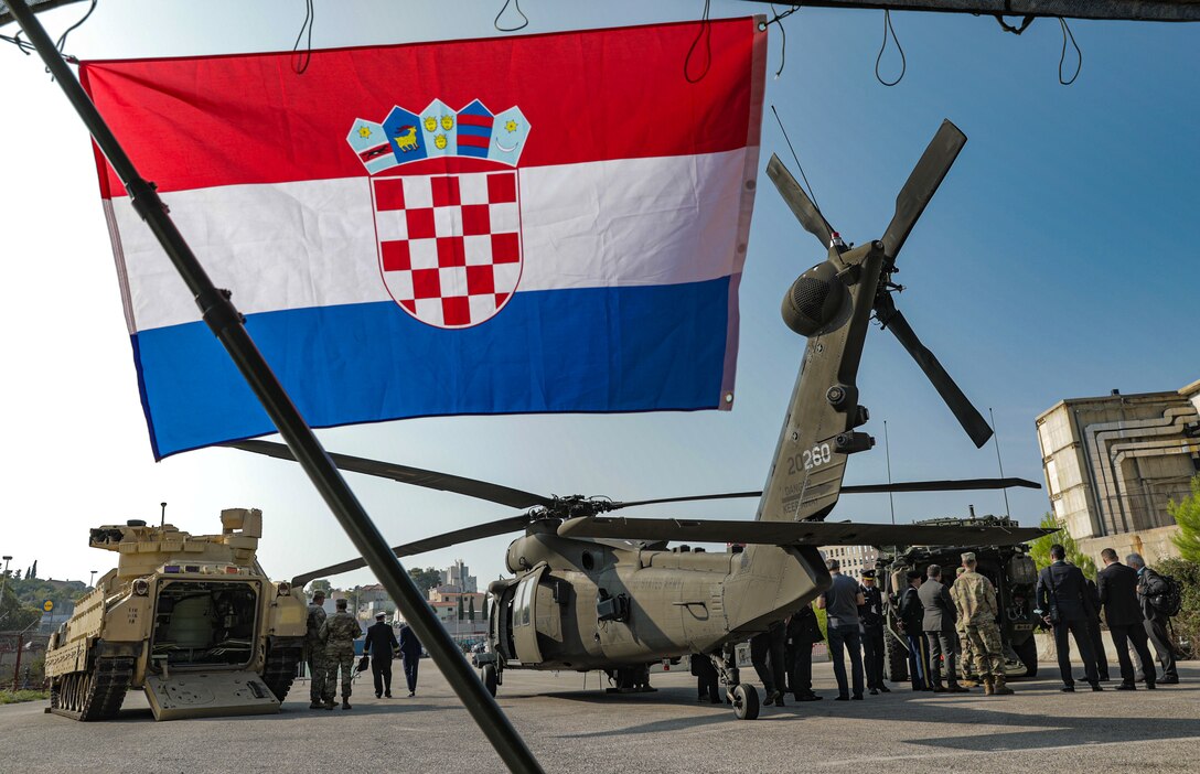 1st Infantry Division and 7th Army Training Command participate in ASDA exhibition