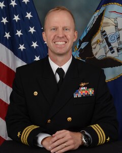 COMMANDER STEVEN A. MACGILLIS HSC 9 CO