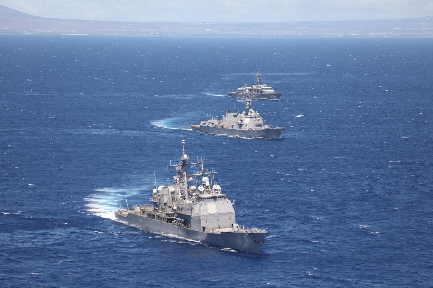 iconderoga-class guided-missile cruiser USS Port Royal (CG 73), Arleigh-Burke class guided-missile destroyer USS Wayne E. Meyer (DDG 108) and Japan Maritime Self-Defense Force (JMSDF) ship JS Kashima (TV-3508) participated in a Cooperative Deployment (CODEP).