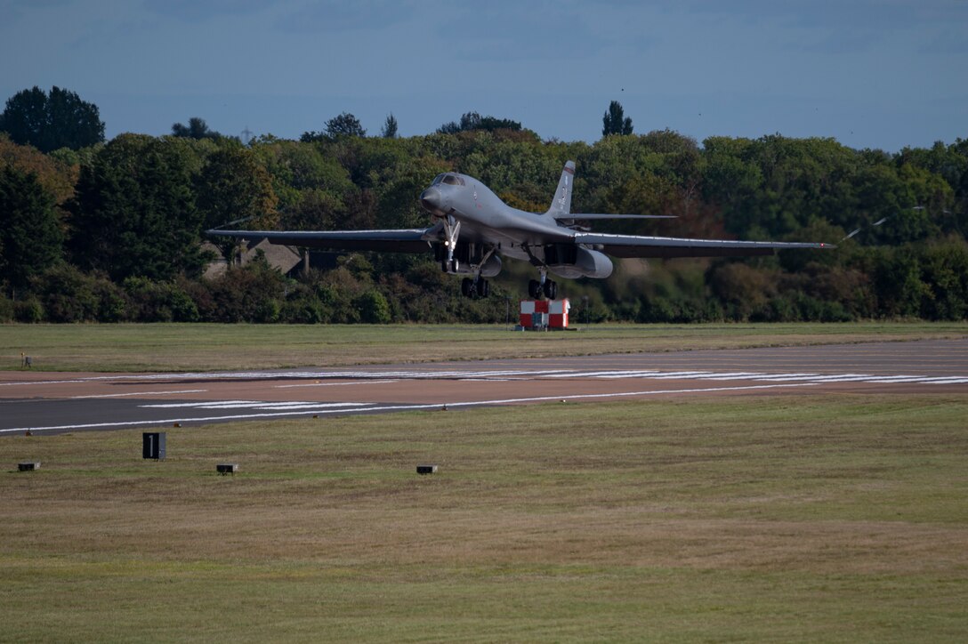 U.S. Air Force B-1B Lancers arrive at RAF Fairford for Bomber Task Force Europe 22-1