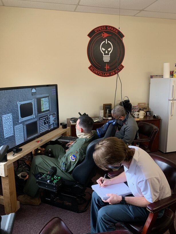 B-1 FTU Becomes Test Squadron for Sim Program Office’s Automated Virtual Instructor
