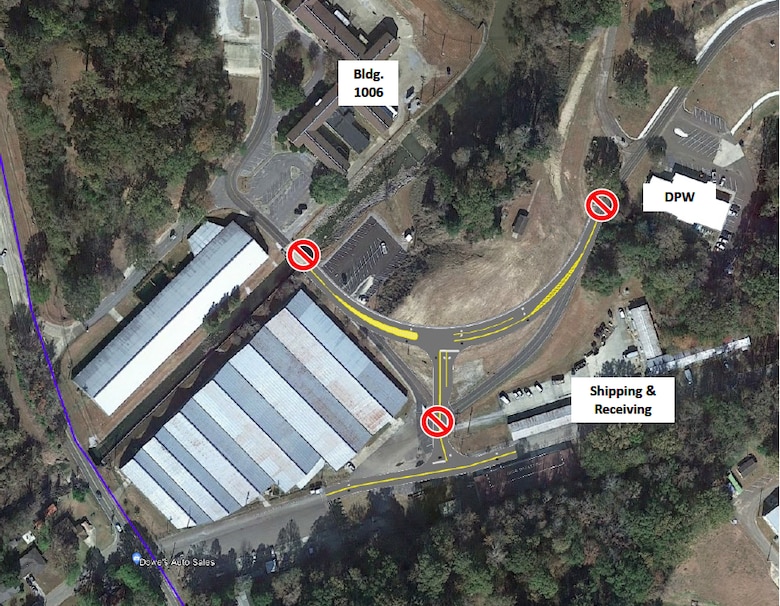 Construction will soon begin on a project to enhance accessibility, safety and infrastructure at the U.S. Army Engineer Research and Development Center (ERDC) Waterways Experiment Station in Vicksburg, Mississippi.
On Oct. 12, 2021, road closures will begin with a goal of improving Chesapeake Road and South Delaware Road on the west side of station near the main Halls Ferry Road entrance.  Construction and road closures are expected to last through approximately May 2022.