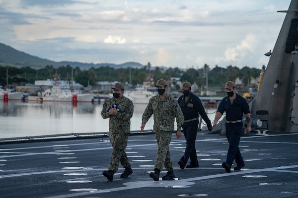 USS Jackson (LCS 6) Sailors Perform Morning Colors Detail