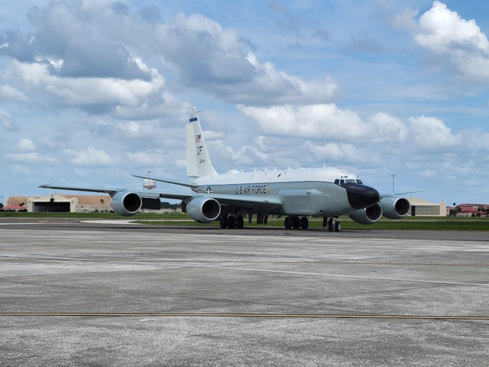 A photo of an RC-135 taxiing.