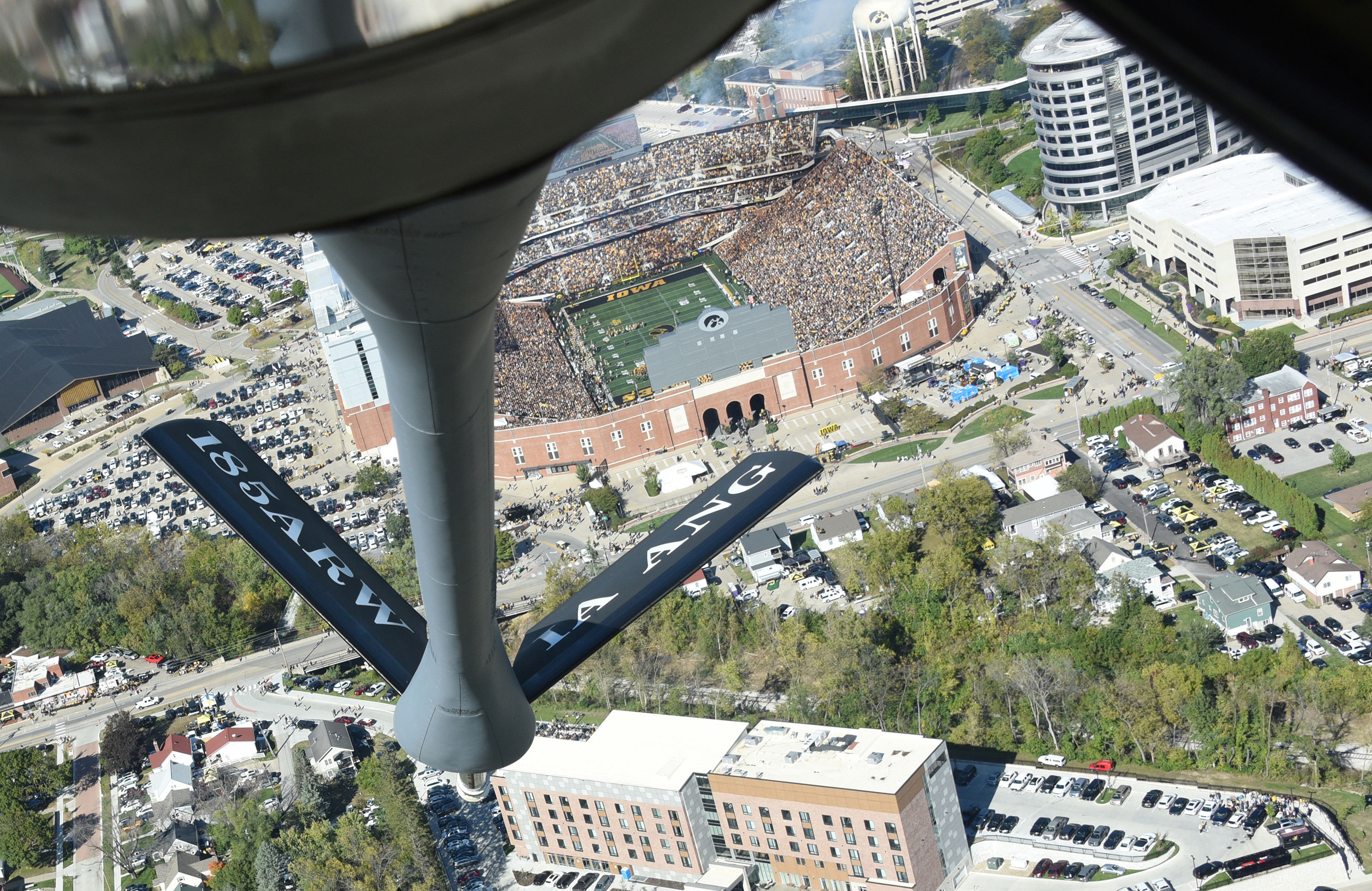 Iowa Air Guard performs flyover at Iowa vs Purdue football matchup > Air  National Guard > Article Display