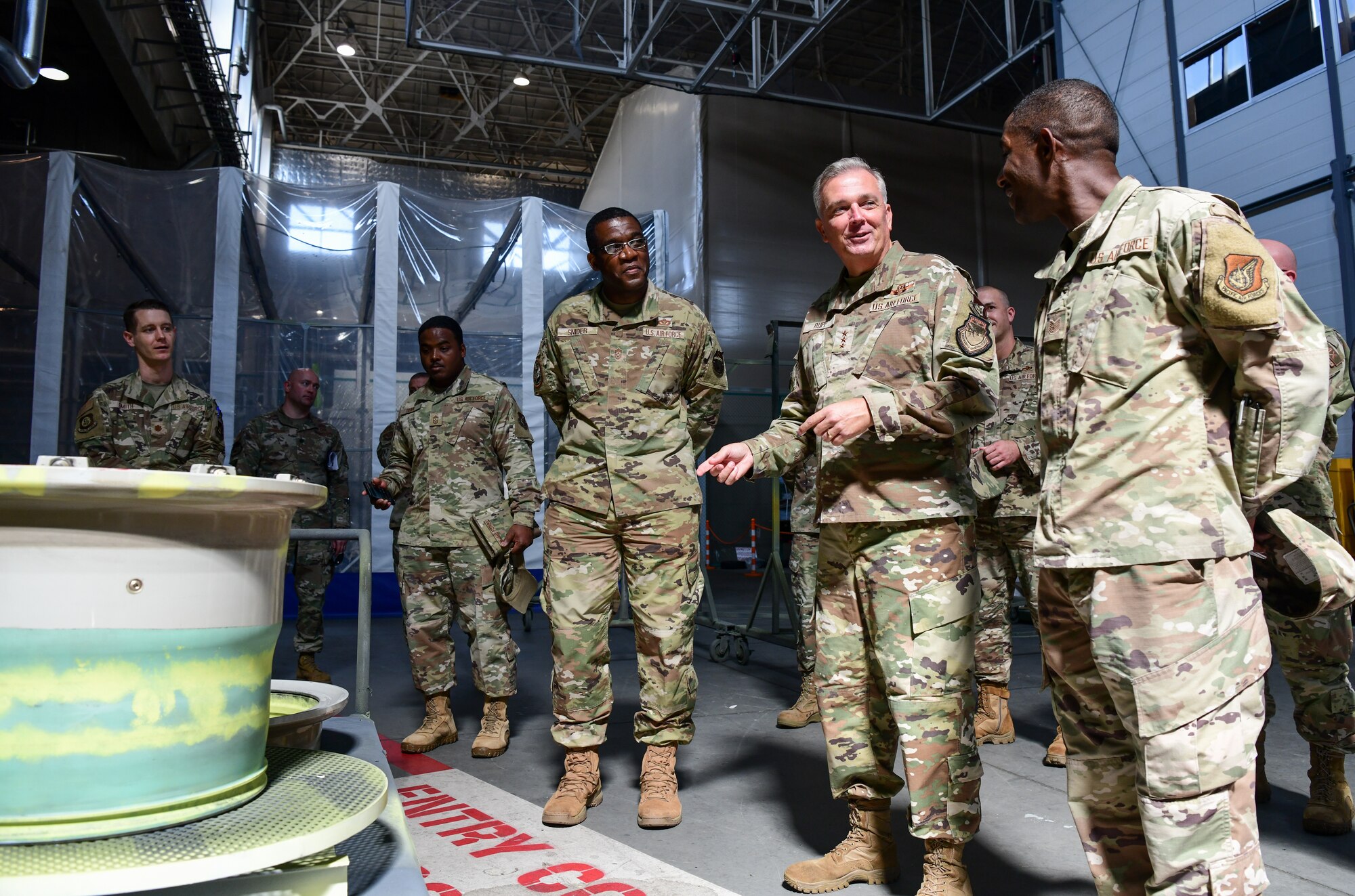 Tech. Sgt. Steven Green briefs Lt. Gen. Ricky Rupp
