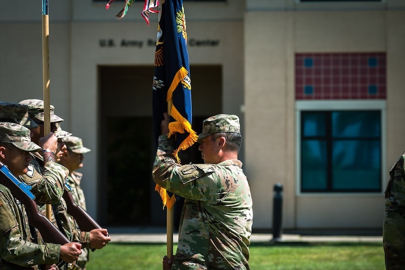 ‘Go for Broke’ battalion welcomes new commander