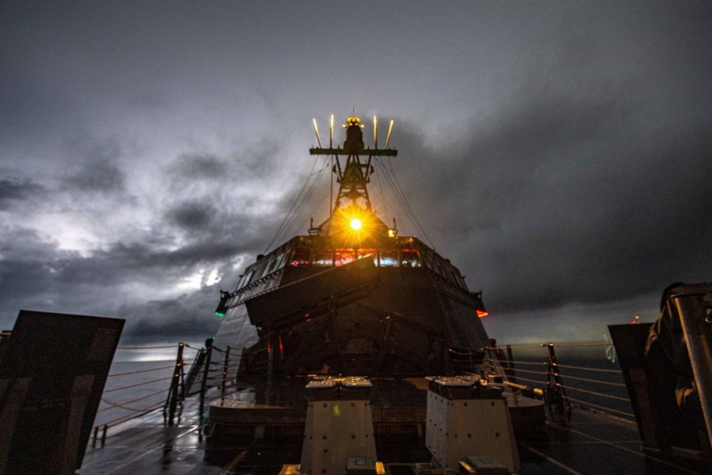 USS Charleston Transits the South China Sea