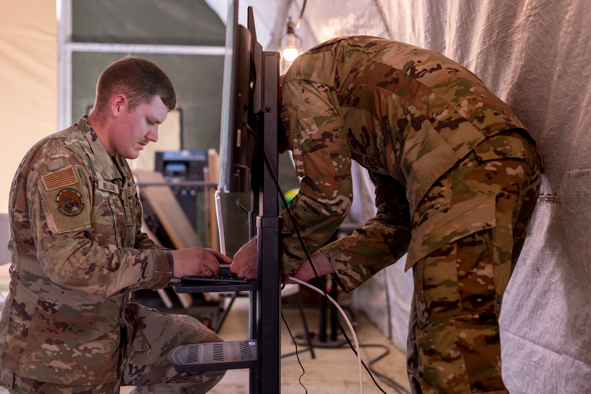 Chief meets 332nd ECES and ECS Airmen