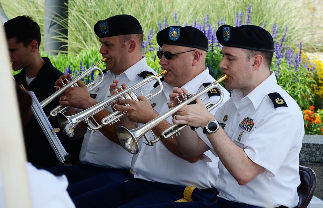 Ceremonies honor D-Day service, sacrifice on 74th anniversary