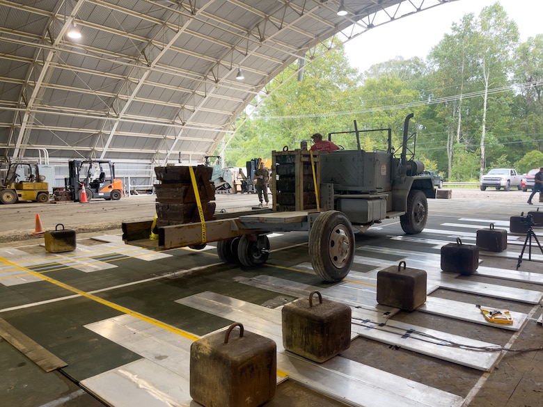 Researchers test new lightweight airfield matting system.