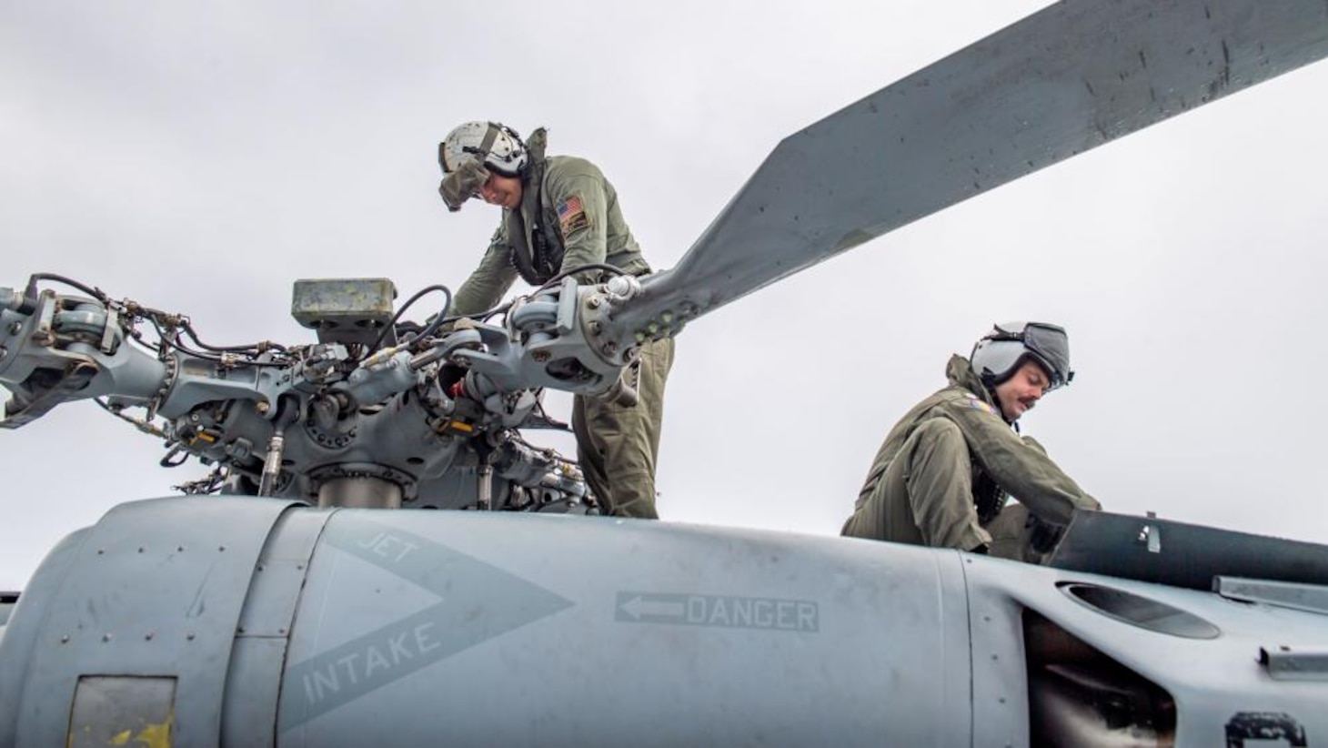 USS Charleston Sailors Conduct Preflight Inspection