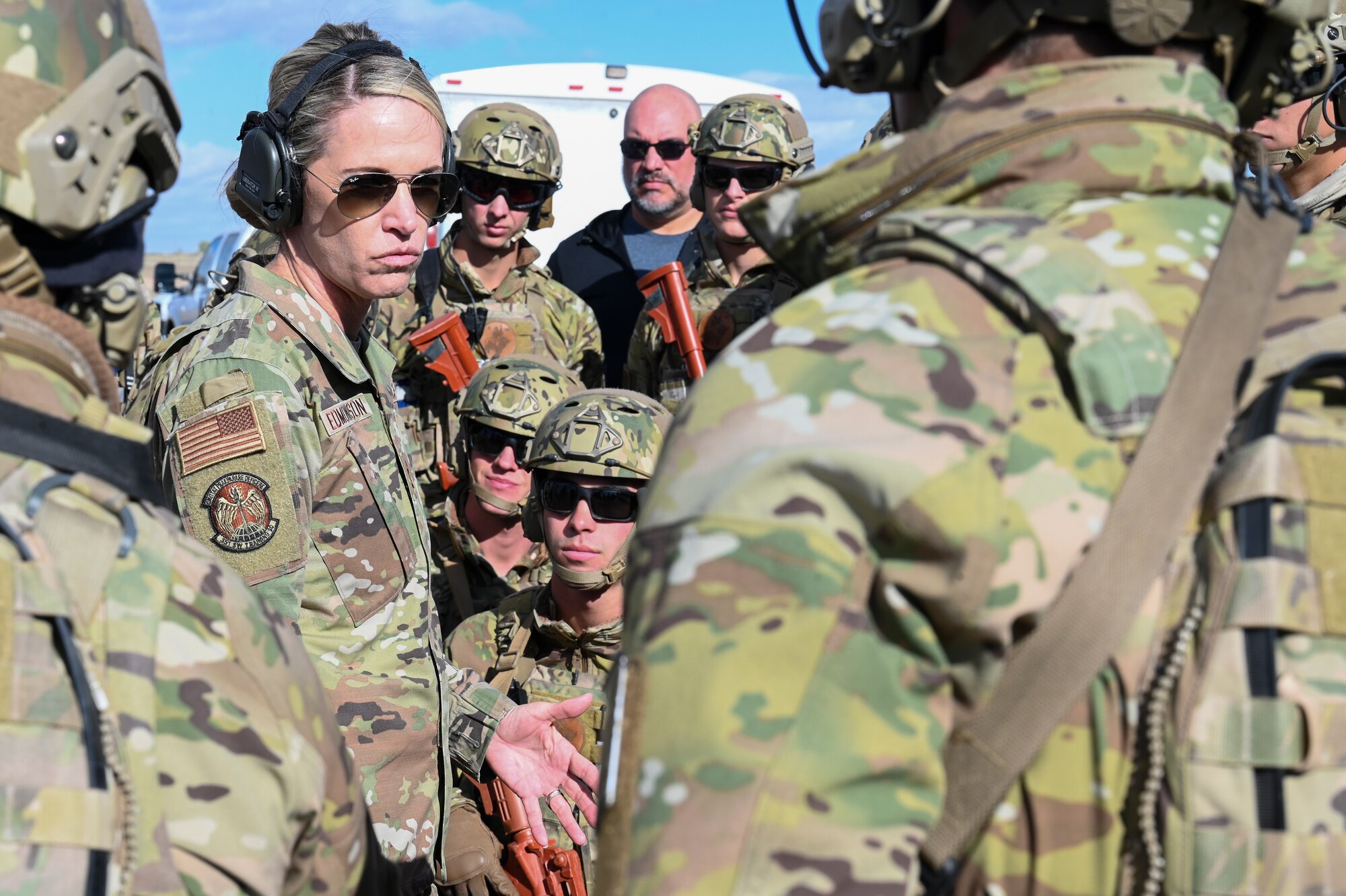 2nd AF commander visits KAFB unit.