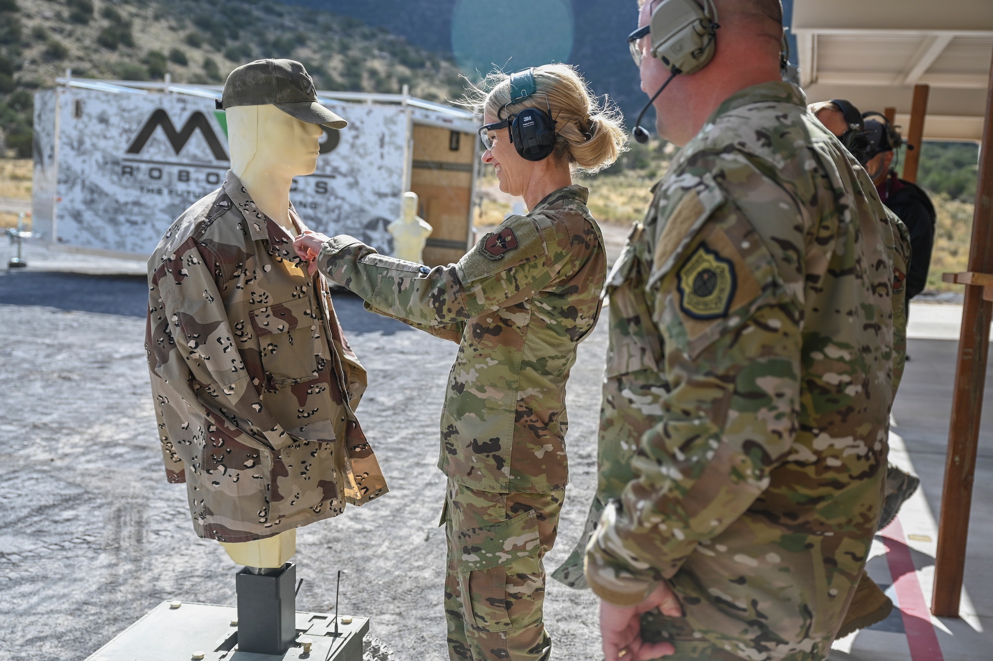 2nd AF commander visits KAFB unit.