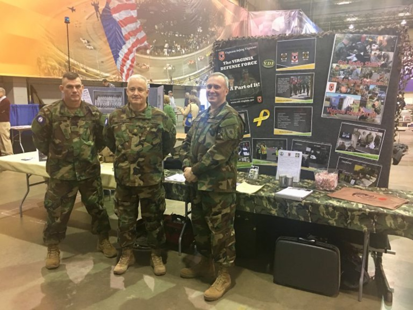 VDF kicks off recruiting push at amateur radio conventionu003e Virginia National Guardu003e News