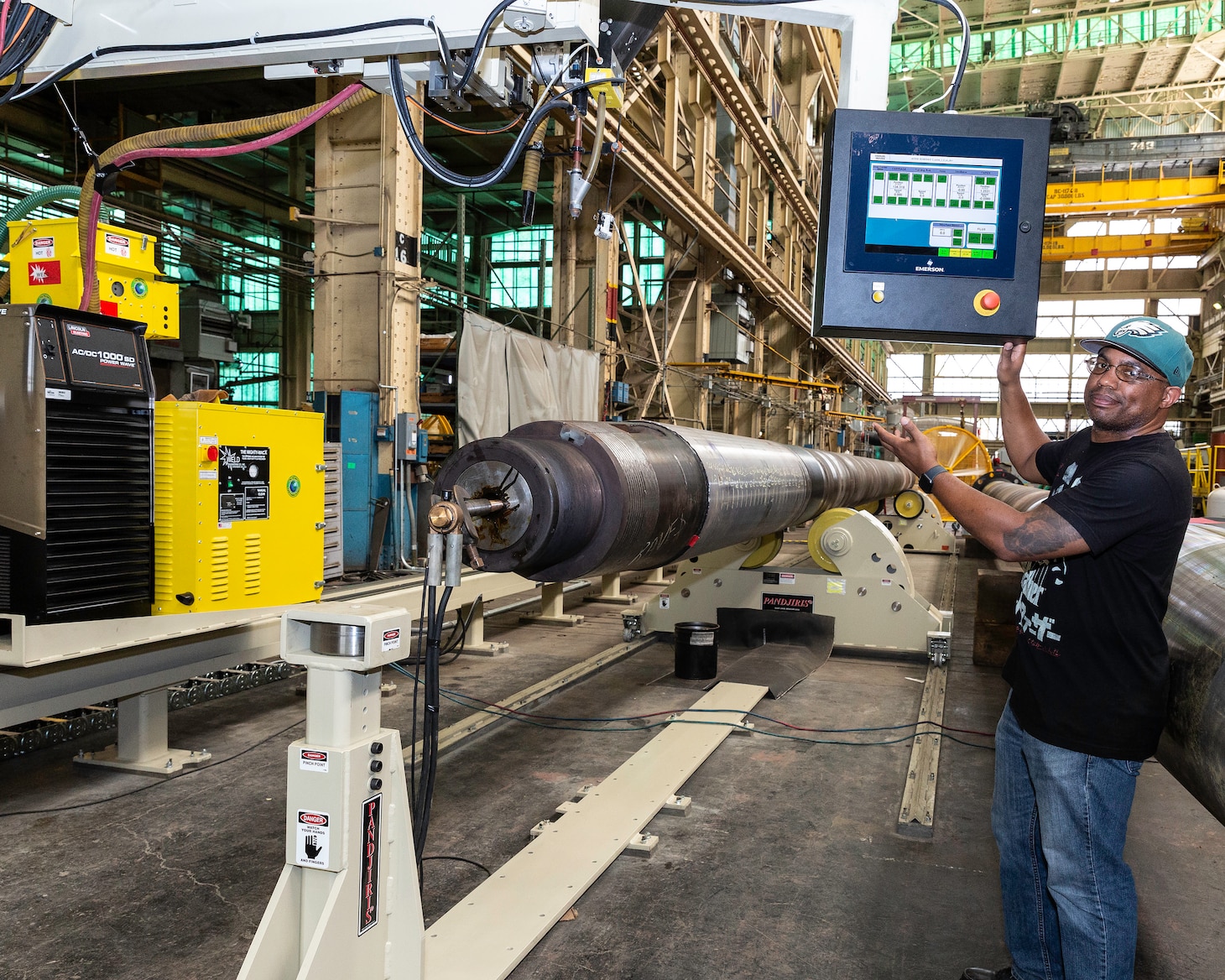 eye-on-innovation-new-submerged-arc-welder-machine-boosts-efficiency