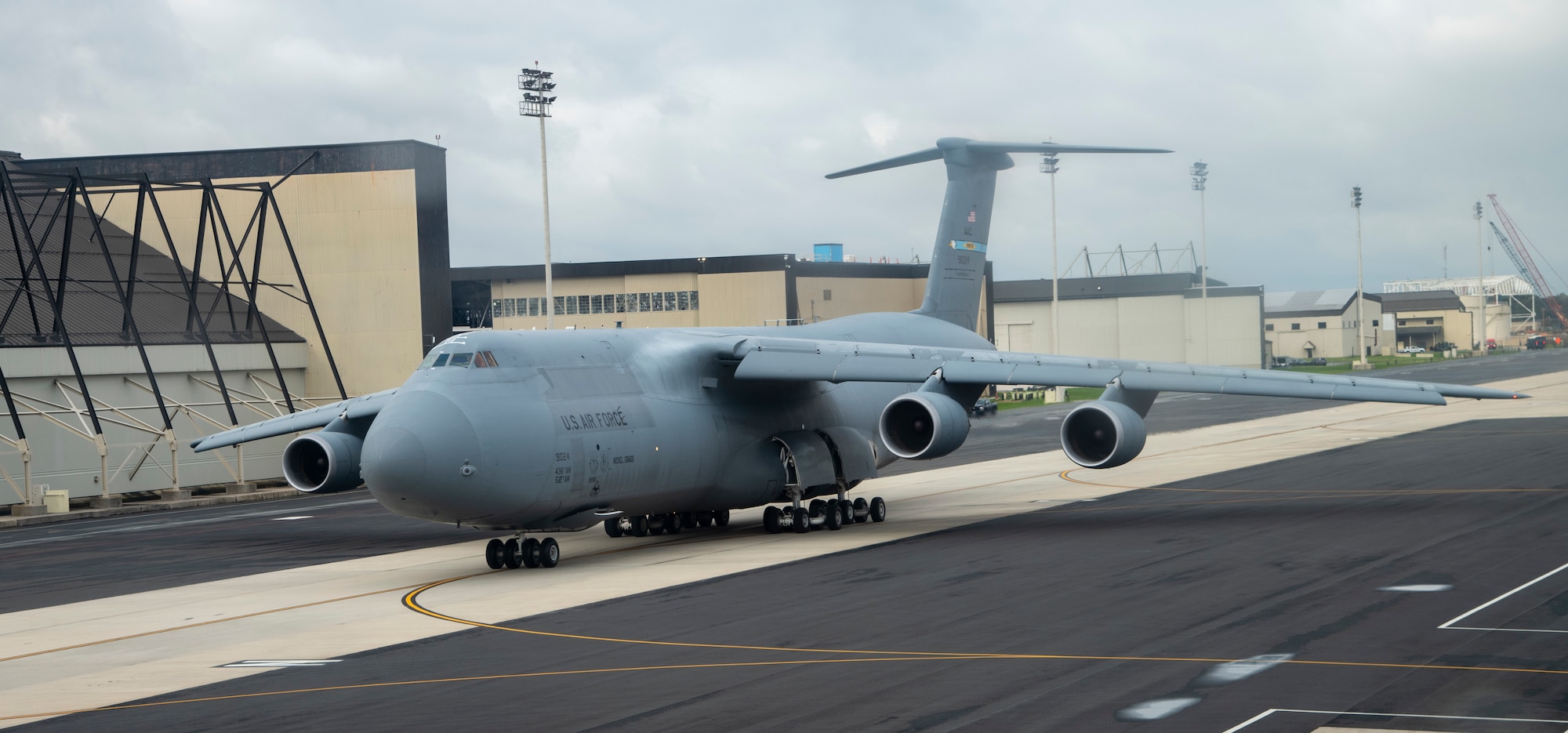 A C-5M Super Galaxy taxis at Dover Air Force Base, Delaware, Oct. 26, 2021. The C-5M Super Galaxy is a strategic transport aircraft and is the largest aircraft in the Air Force inventory. (U.S. Air Force photo by Tech. Sgt. Nicole Leidholm)