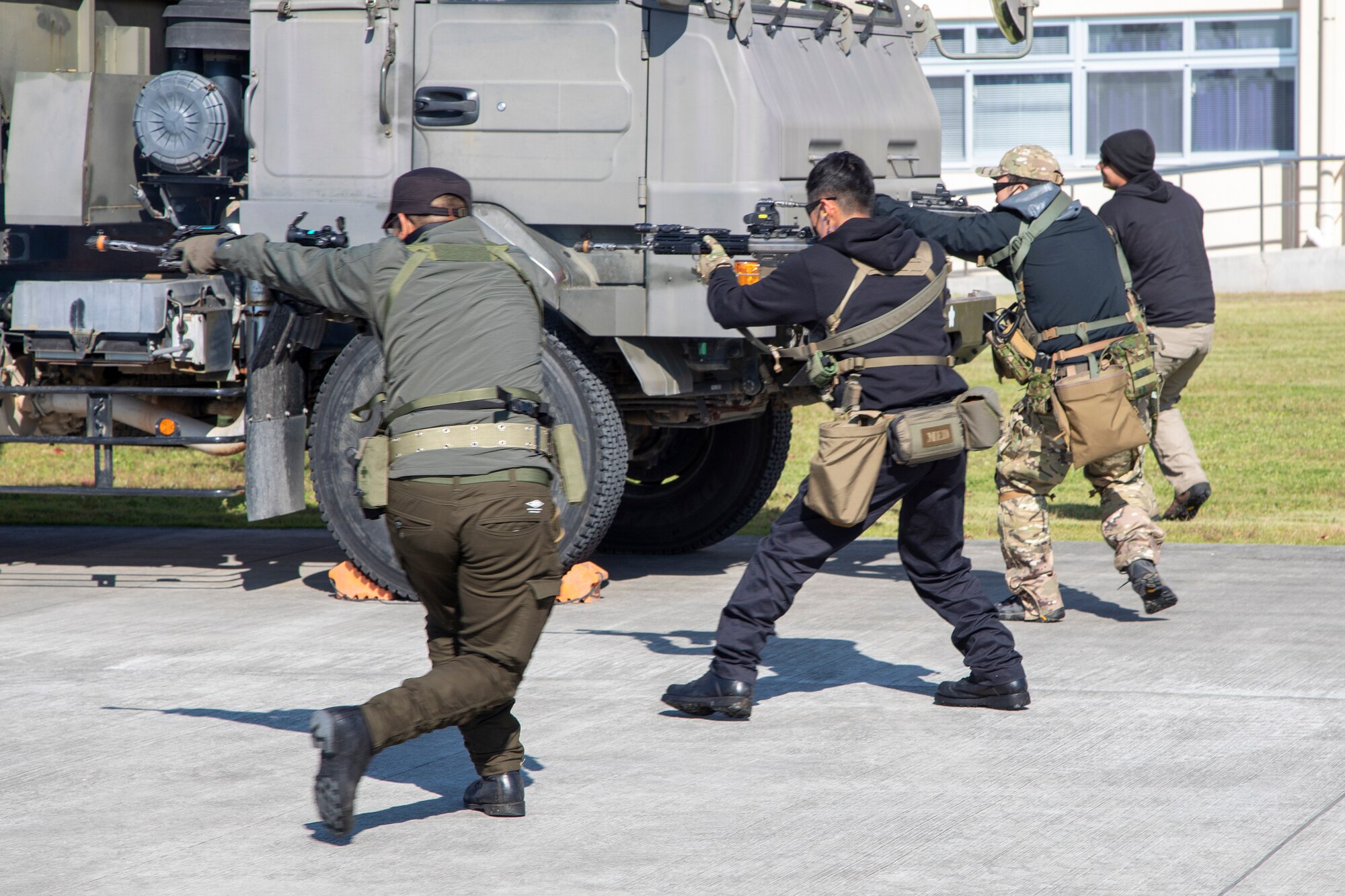 USAF and JGSDF conduct gaurd and protect exercise during SRI