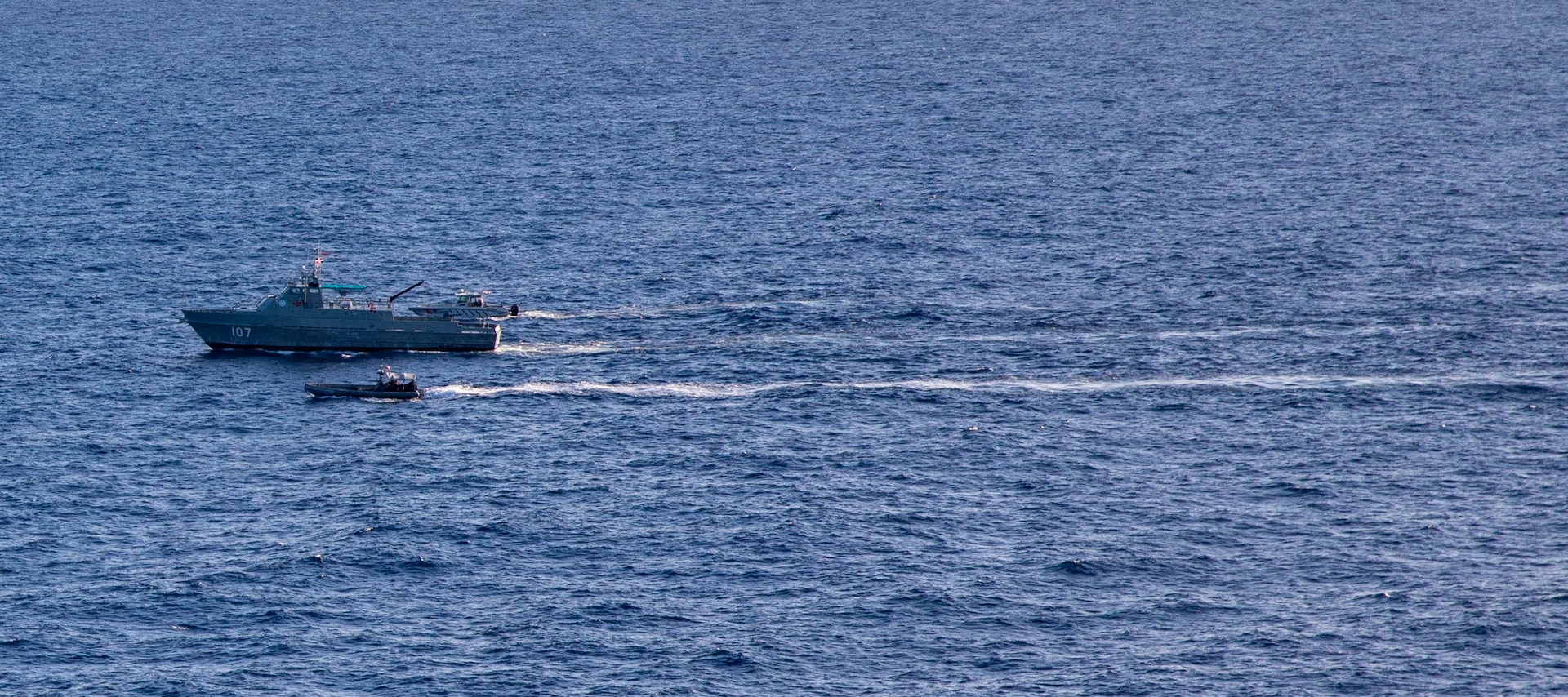 rigid-hull inflatable boat (RHIB) from the Freedom-variant littoral combat ship USS Billings (LCS 15) participates in a maritime operation exercise with the Dominican Republic navy coastal patrol vessel Canopus (CG 107), Oct. 24, 2021.