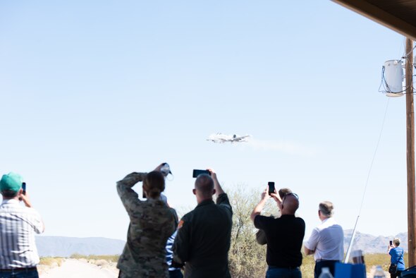 Luke hosts Gila Bend honorary commander overnight