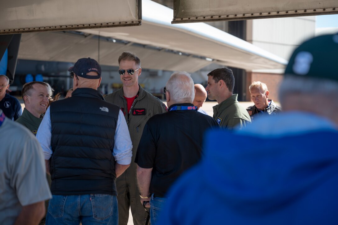 B-1 Veterans return to the Home of the BONE