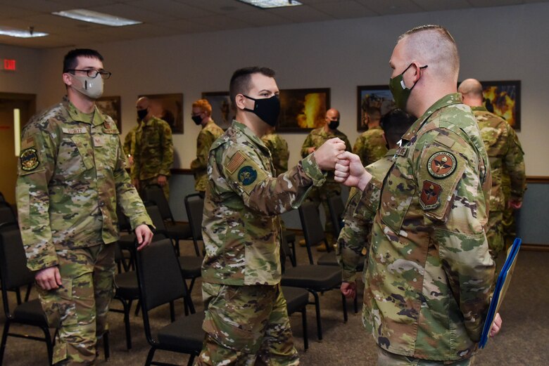 Airmen Honor another Airman for his actions