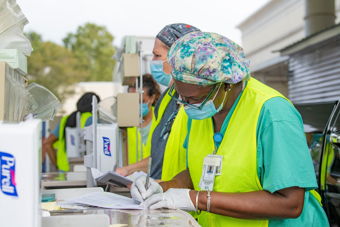 A photo of SGMC volunteers.