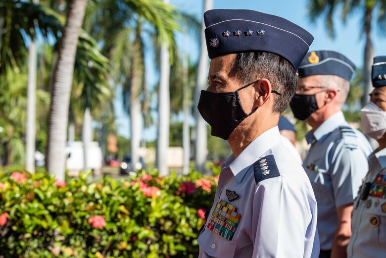 Photo of Koku-Jieitai (Japan Air Self-Defense Force) Gen. Shunji Izutsu, JASDF Chief of Staff