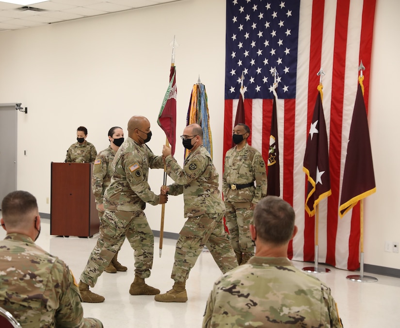 APMC change of command > U.S. Army Reserve > News-Display