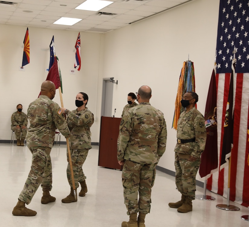 APMC change of command > U.S. Army Reserve > News-Display