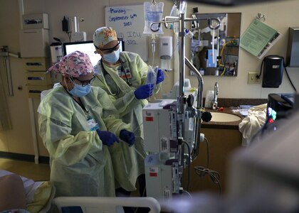 Soldiers provide COVID-19 care in Idaho.