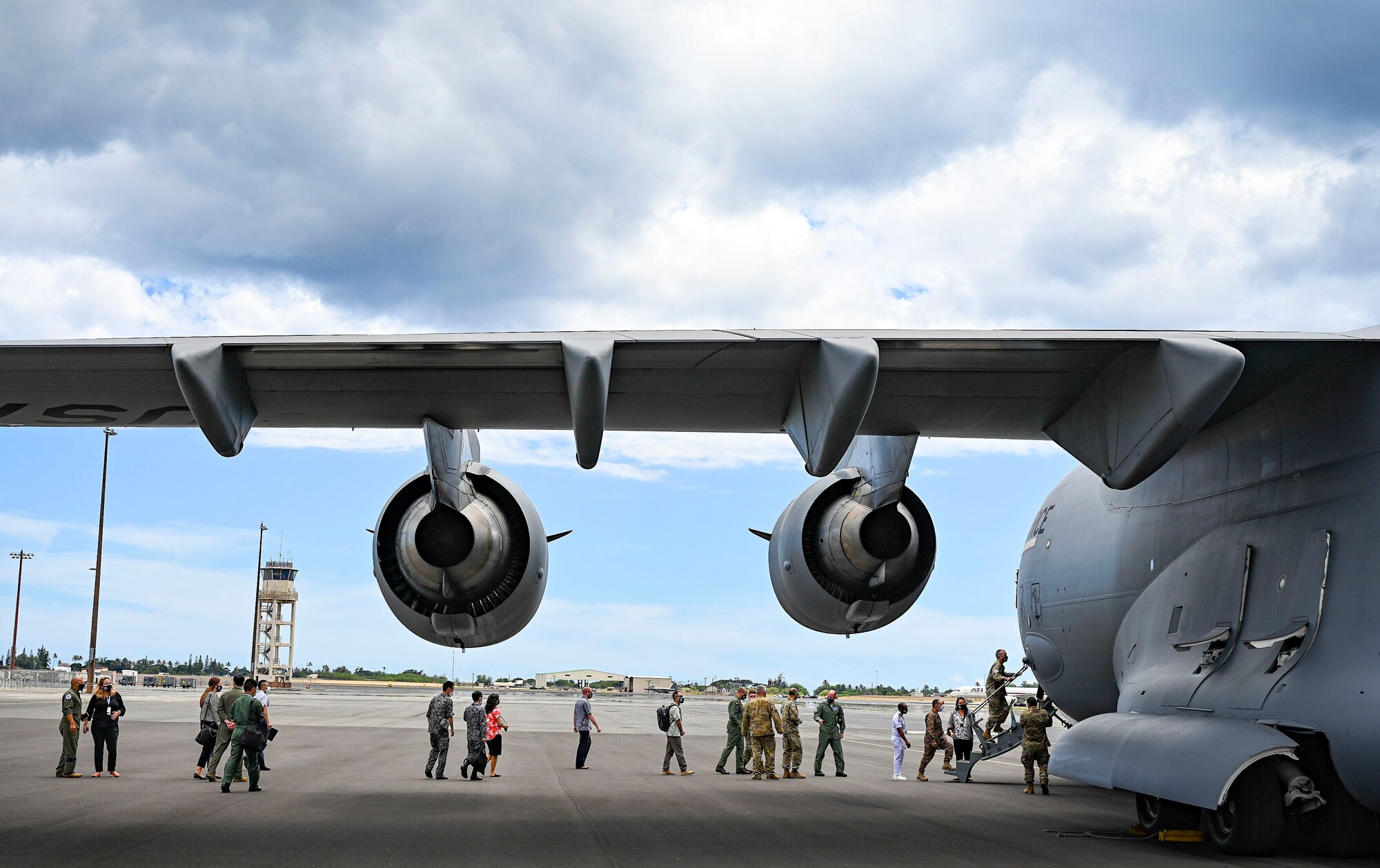 Photo of a group touring a C-17 Globemaster III