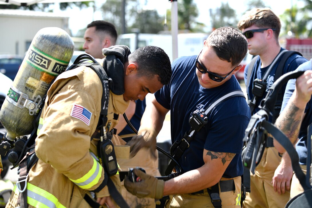 U.S., Central American firefighters train for fire emergencies together