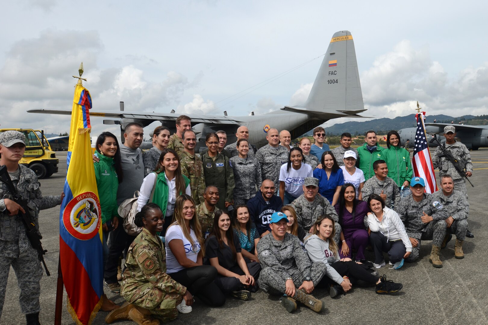 Doctors and med techs from the South Carolina Air National Guard’s 169th Medical Group plus medics from the South Carolina Army National Guard pose with Colombian Airmen and citizen volunteers September 4, 2021. The entire group later traveled to the remote town of Tamana, Colombia to participate in a real-word community medical and humanitarian support mission. While there, the medical personnel provided dental, optical, dermatology, pharmacy and general medical care to more than 300 patients. South Carolina Air National Guard and South Carolina Army National Guard medical personnel participate in the regional Ángel de los Andes (Angel of the Andes) and Cooperación VII exercises in Colombia August 30 to September 10, 2021. The exercises provide training opportunities with South Carolina’s state partner Colombia in realistic combat search and rescue missions as well as humanitarian aid and disaster response scenarios such as earthquakes and tsunamis. (U.S. Air National Guard photo by Lt. Col. Jim St.Clair, 169th Fighter Wing Public Affairs)