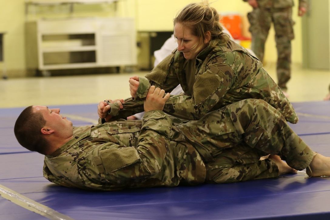Modern Army Combatives Basic Combatives Course