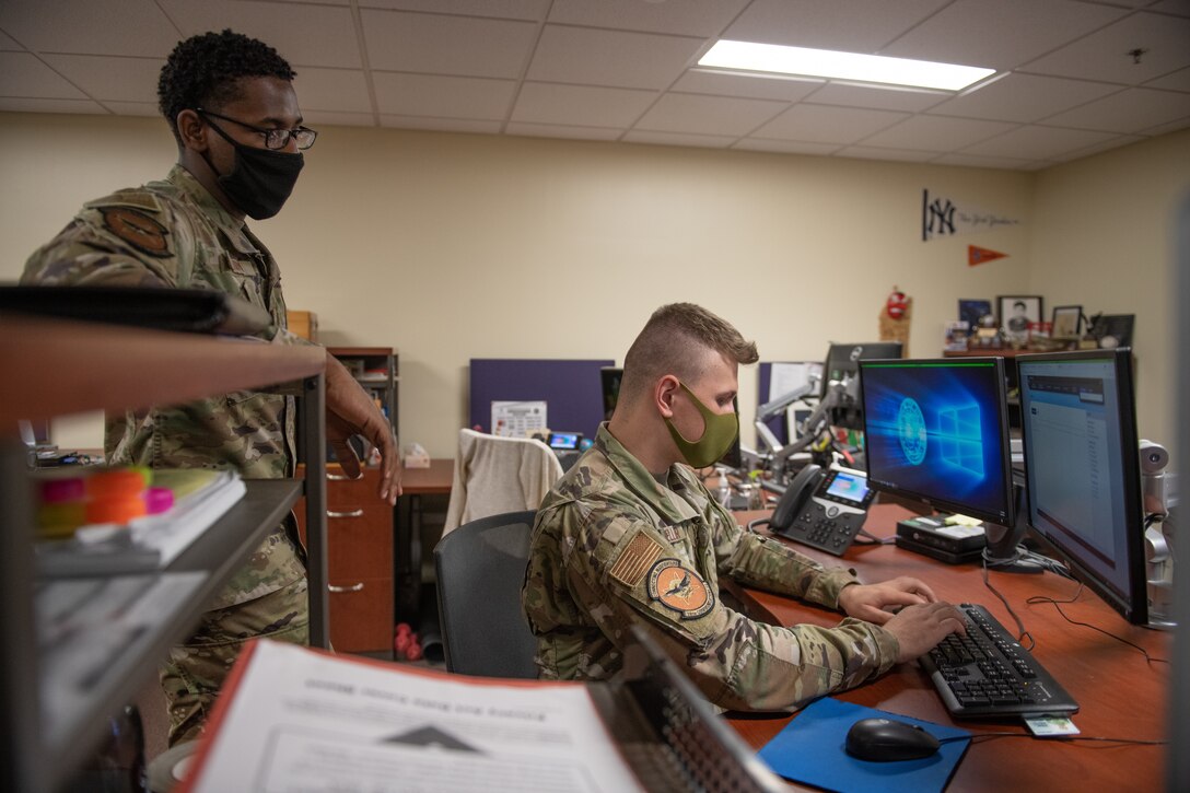 Photo of knowledge management center Airman