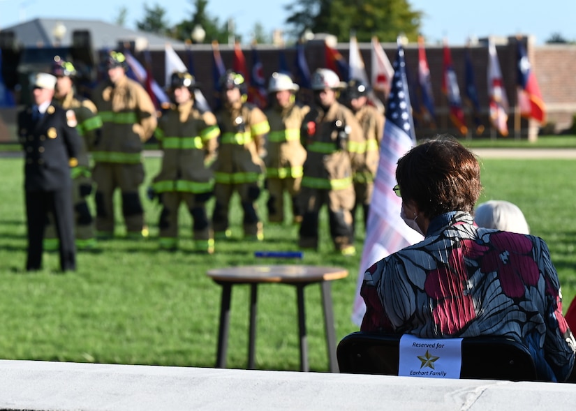 Surviving members of the Earhart family observe a 9/11 memorial ceremony at Joint Base Anacostia-Bolling, Washington D.C. on Sept. 10, 2021. The Earhart and Golinski families attending the ceremony both lost loved ones during the terrorist attack on the Pentagon twenty years ago. Mission partners from across the National Capitol Region gathered at JB Anacostia-Bolling to honor those who died during the terror attacks on the World Trade Center and the Pentagon on September 11, 2001. (U.S. Air Force photo by Staff Sgt. Kayla White)