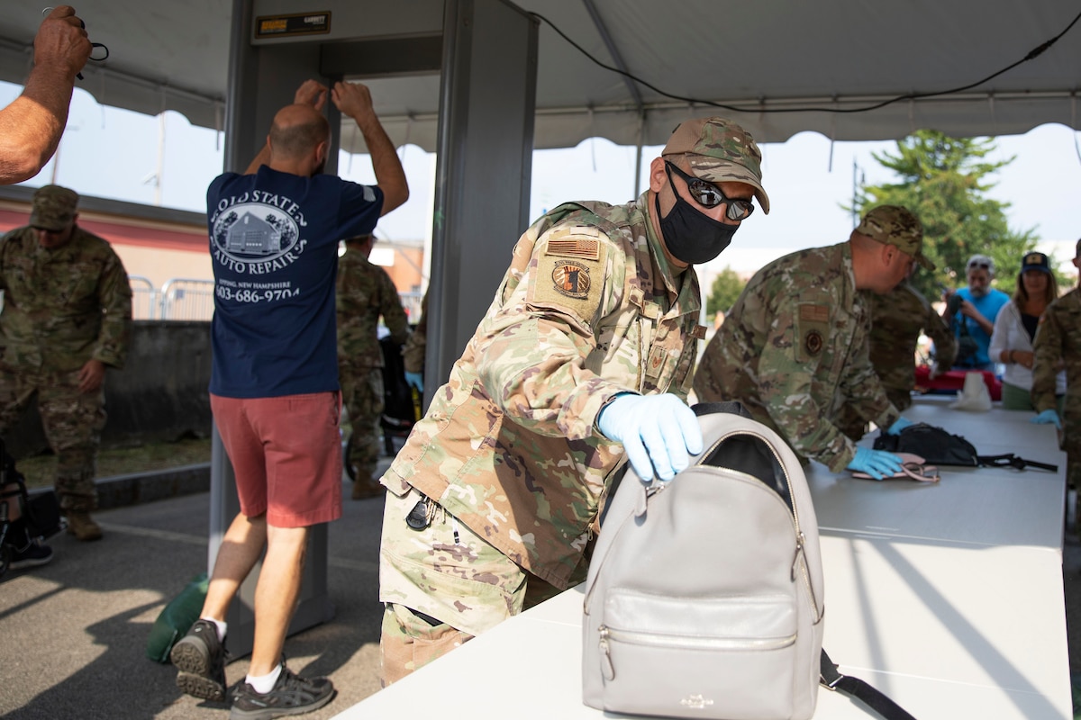 Pease air show a soaring success > 157th Air Refueling Wing > News