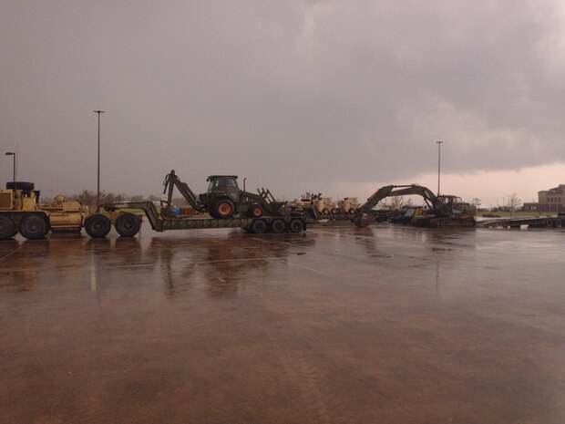 Various tactical and equipment with 46th Engineering Battalion staged at Fletcher Technical Community College in Schriever, La. (Released/U.S. Marine Corps photo by 1st Lt. Aaron Ladd)