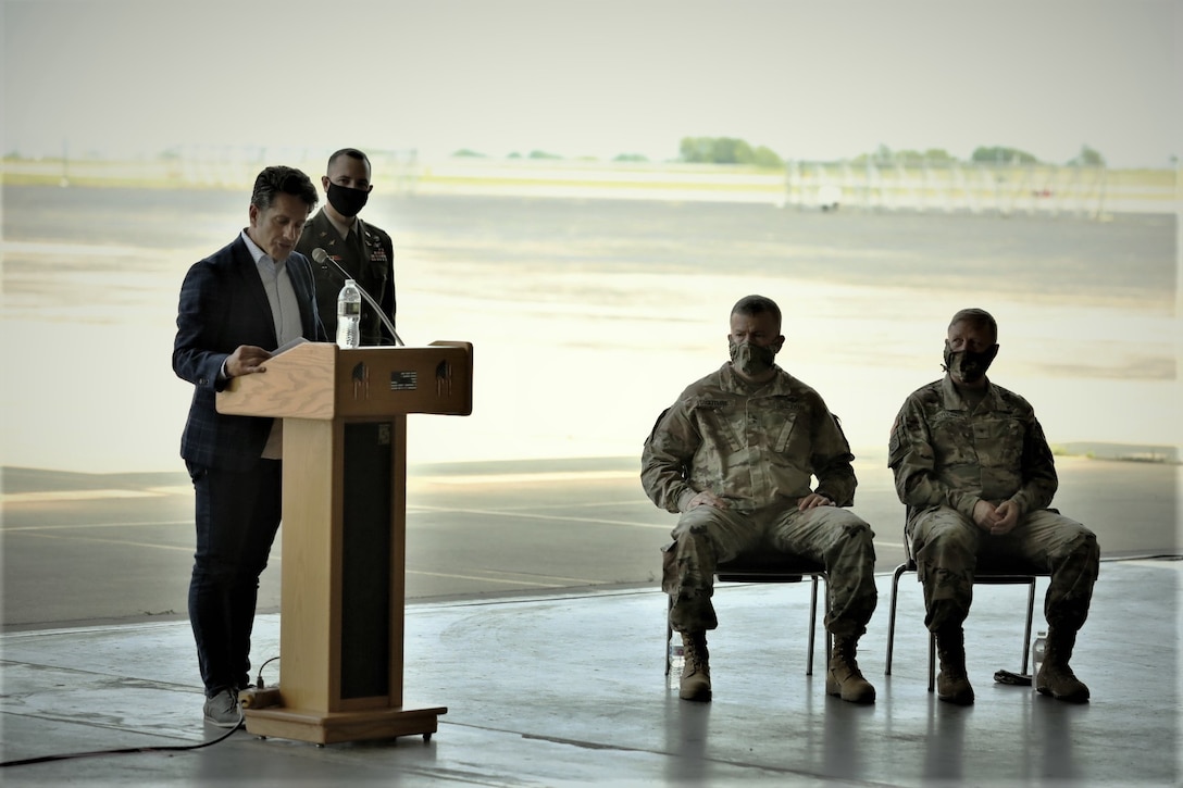 Kansas City area Army Reserve aviation hangar dedicated to fallen Soldier