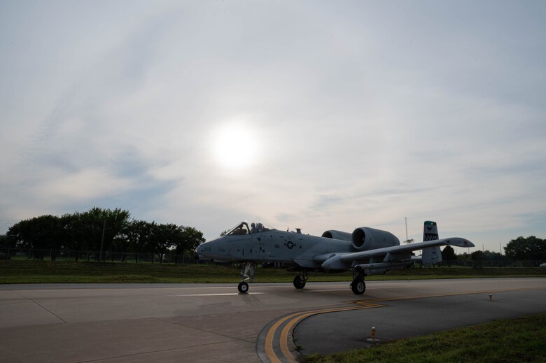 An A-10 Thunderbolt II “Warthog” taxi down the runway