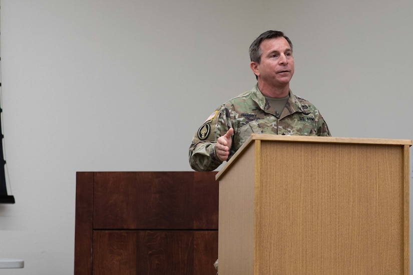 Guidry assumes 86th Training Division command