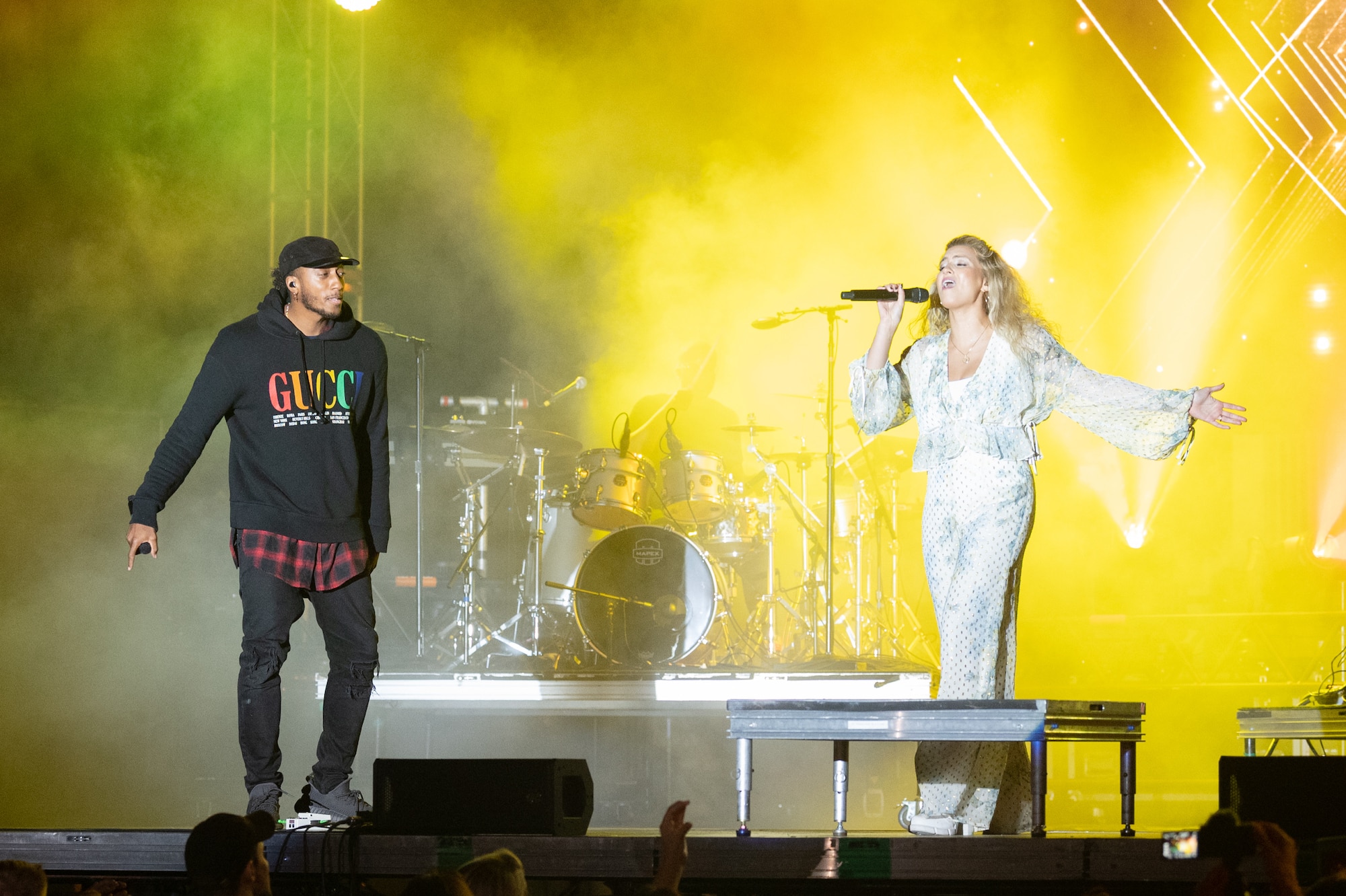 Hip-hop artist Lecrae and gospel singer Tori
Kelly perform at the End of Summer
Concert on Dover Air Force Base,
Delaware, Sept. 10, 2021. Lecrae and
Kelly each performed separately, then
closed out the concert with a
collaboration. (U.S. Air Force photo by
Mauricio Campino)
