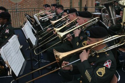 Virginia Guard on hand to help welcome new governor