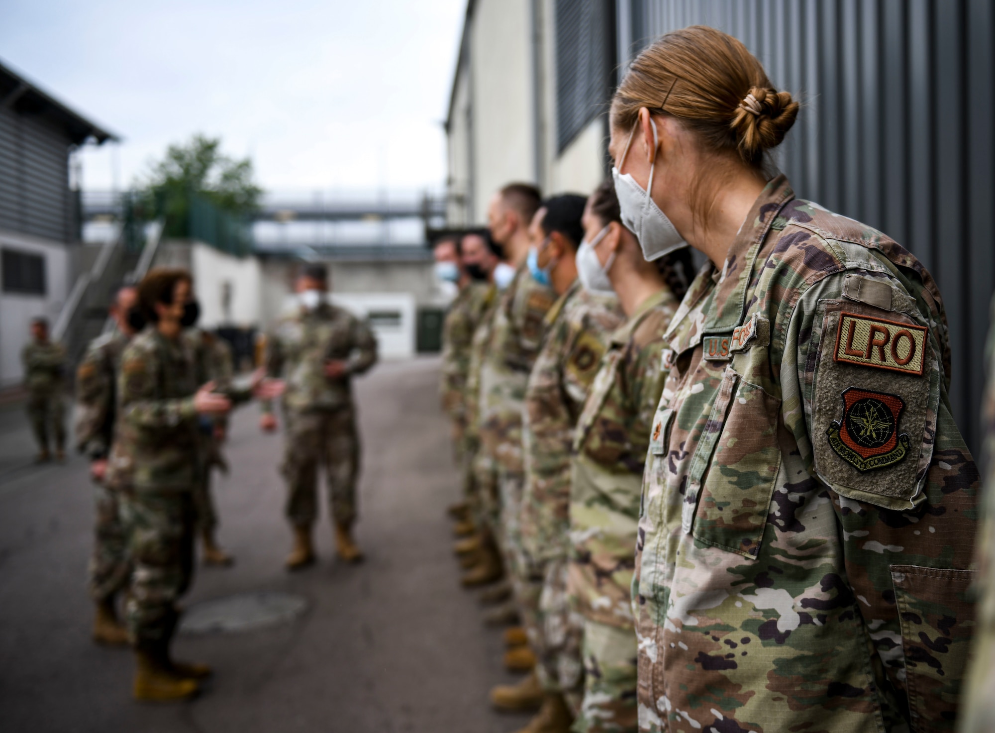 General thanks Airmen.