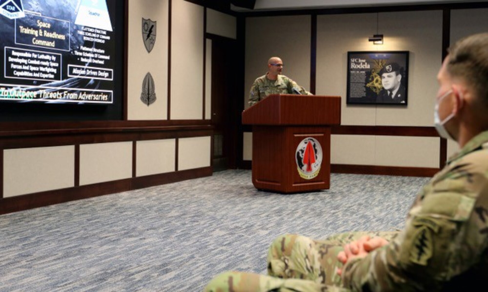 U.S. Space Force CMSgt John Bentivegna, Senior Enlisted Leader for Space Operations Command, speaks to a group of soldiers from the U.S. Army Special Operations Command at Fort Bragg, North Carolina, on Sept 9, 2021. Bentivegna visited Fort Bragg to brief how the U.S. Space Force is organized, trained and equipped to support our Army special operators to conduct warfighting operations. He also outlined how U.S. Space Command enables the various missions USASOC supports. (U.S. Army photo by SSG Brandon Allums)