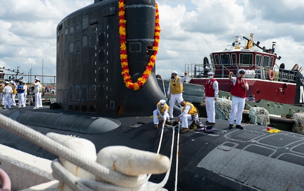 The Virginia-class fast-attack submarine USS New Mexico (SSN 779) returns to its homeport at Naval Station Norfolk, Sept. 15, 2021.