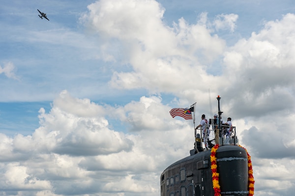 The Virginia-class fast-attack submarine USS New Mexico (SSN 779) returns to its homeport at Naval Station Norfolk, Sept. 15, 2021.