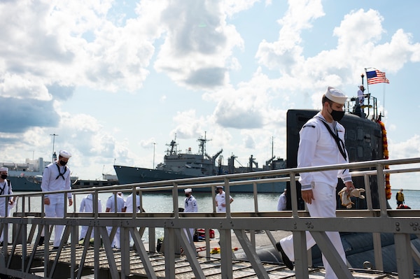 The Virginia-class fast-attack submarine USS New Mexico (SSN 779) returns to its homeport at Naval Station Norfolk, Sept. 15, 2021.